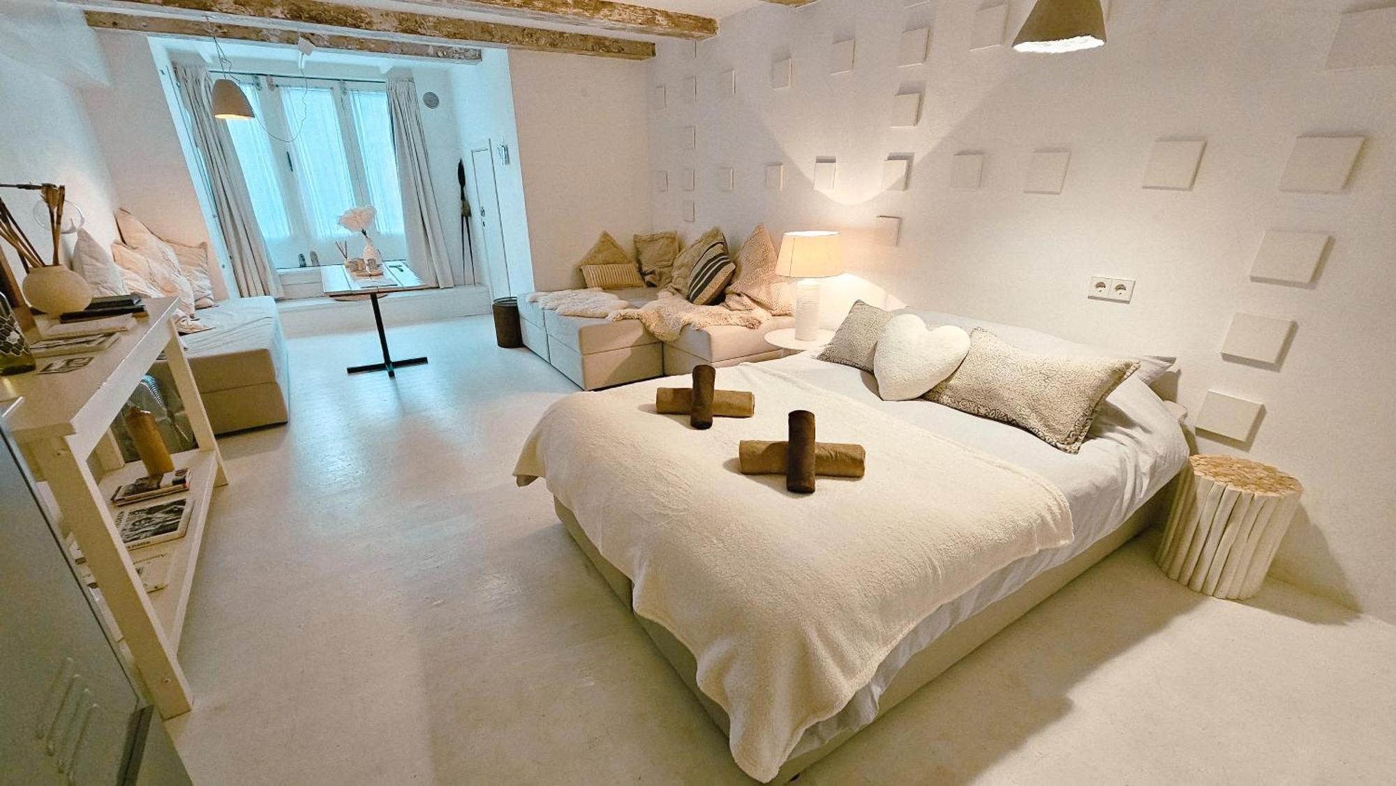 The White Wilde - Studio In A Historic Canalhouse From 1799 Amsterdam Exterior photo